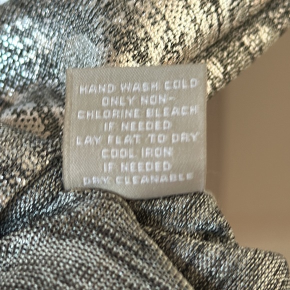 Joan Vass Women’s Blouse Metallic Silver - Picture 6 of 7